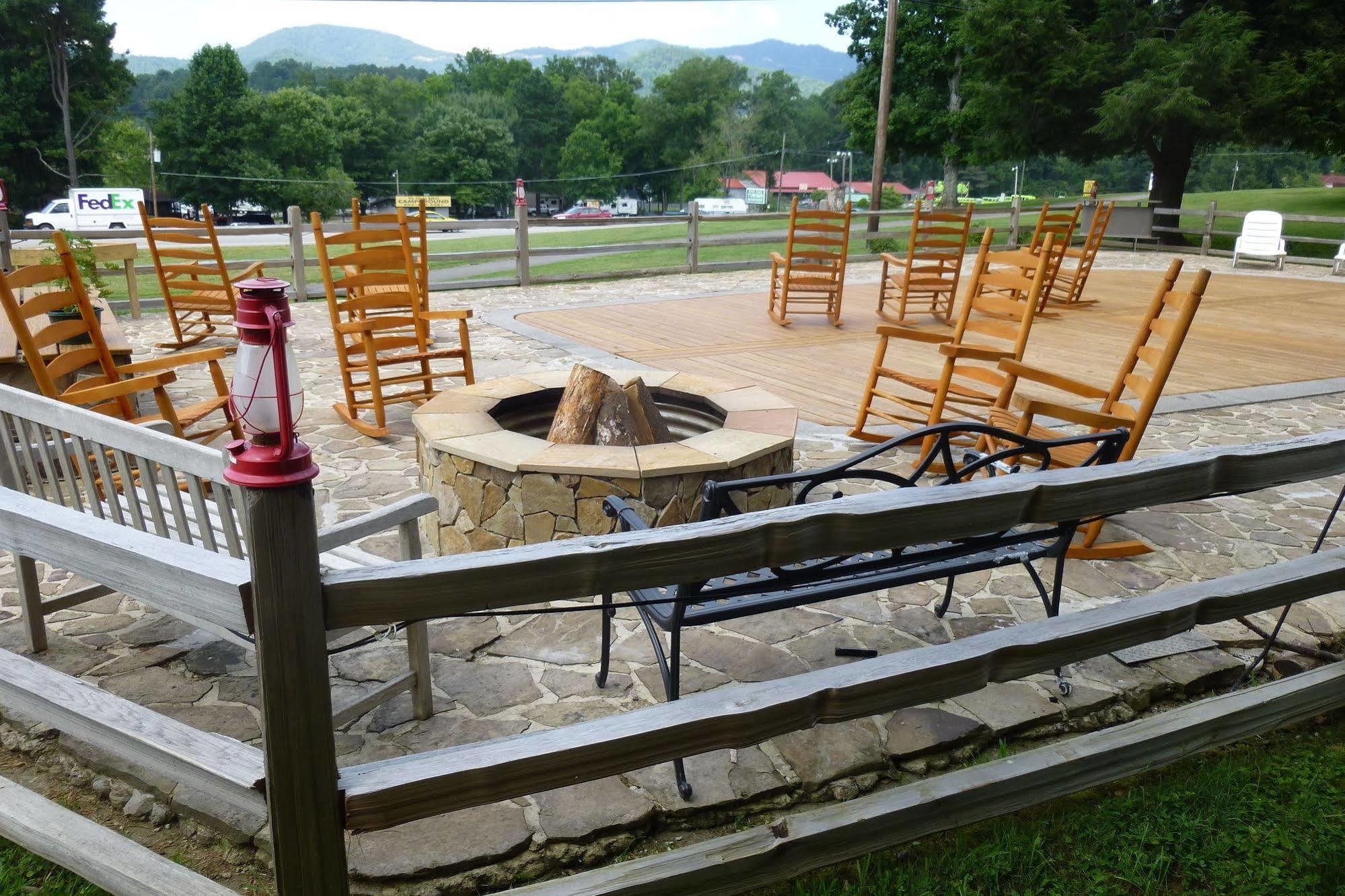 Townsend Gateway Inn Exterior photo